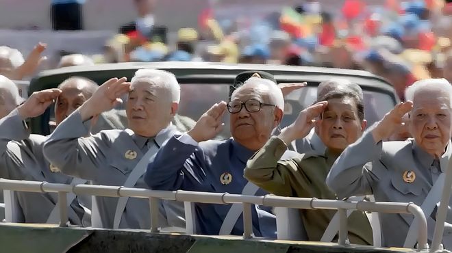九三阅兵让人没想到的是国务院放出个从没见过的消息！